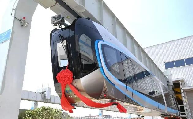 首列「光谷光子号」空轨列车下线：全自动驾驶，270°透明式观景